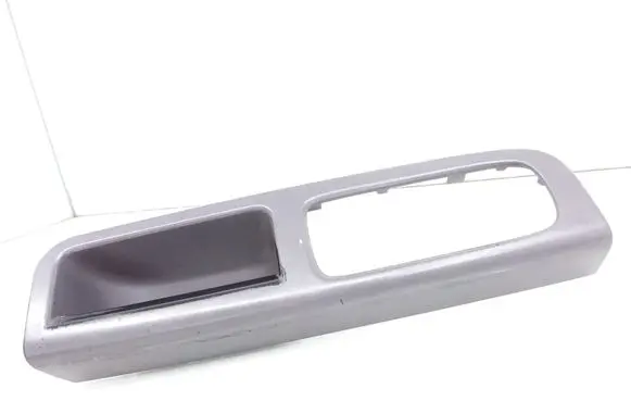 Volvo V50 Front door interior handle trim 8679473