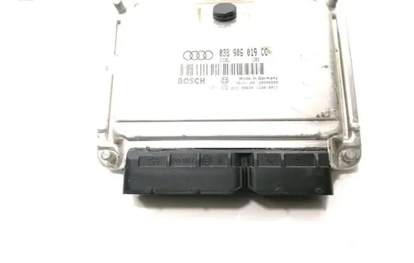 Audi A4 S4 B5 8D Engine control unit/module 038906019CC 0281010304