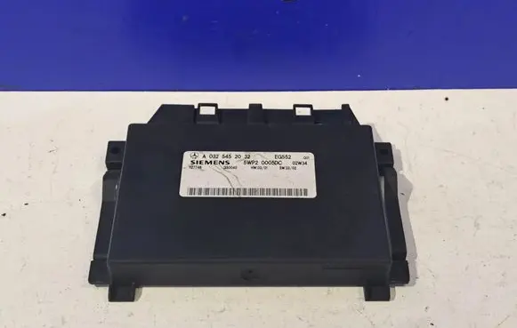 Mercedes-Benz S W220 Central body control module A0325452032