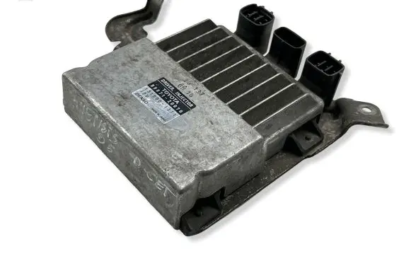 Toyota Avensis T250 Fuel injection control unit/module 1310001371 8987120070