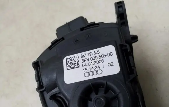 Audi A4 S4 B8 8K Accelerator throttle pedal 8K1721523