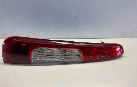 Ford C-MAX I Rear/tail lights 3M513A606AA 2SK008723