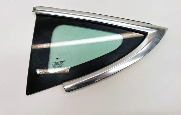Tesla Model 3 Rear side window 1080703-00-H