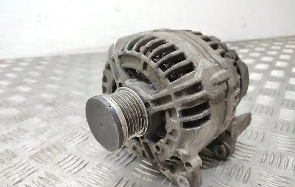 Skoda Yeti (5L) Generator/alternator 03F903023