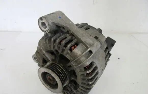 Toyota Auris E180 Generator/alternator 8574045