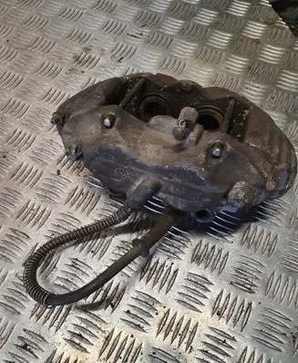Mercedes-Benz S W221 Front brake caliper