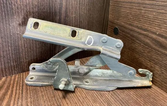 Alfa Romeo 166 Engine bonnet/hood hinges 60661408