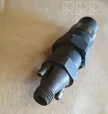 Volkswagen Caddy Fuel injector 068130201E