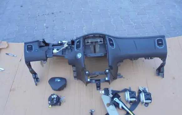 Infiniti EX Airbag set with panel 