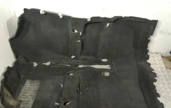 Toyota Avensis T270 Interior carpet 5851005390C1