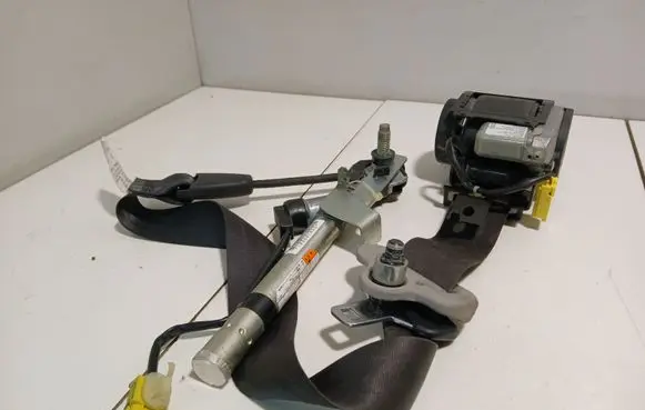 Honda CR-V Front seatbelt 81850SWWE0