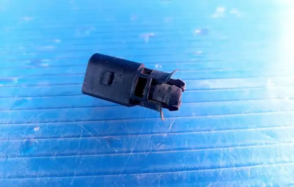 Volkswagen Transporter - Caravelle T5 Outside/exterior temperature sensor 1J0919379A
