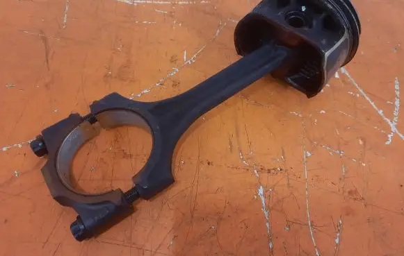 Seat Cordoba (6L) Piston 