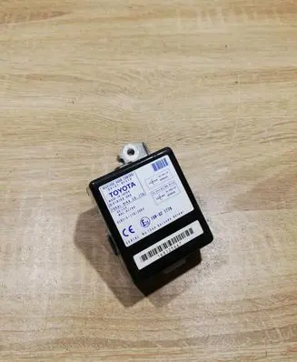 Toyota Corolla Verso AR10 Door control unit/module 897410F010