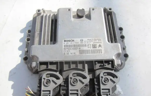 Peugeot 407 Engine control unit/module 0281011558 9656974680