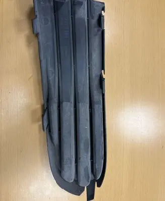 Volvo V50 Front bumper lower grill 30657010