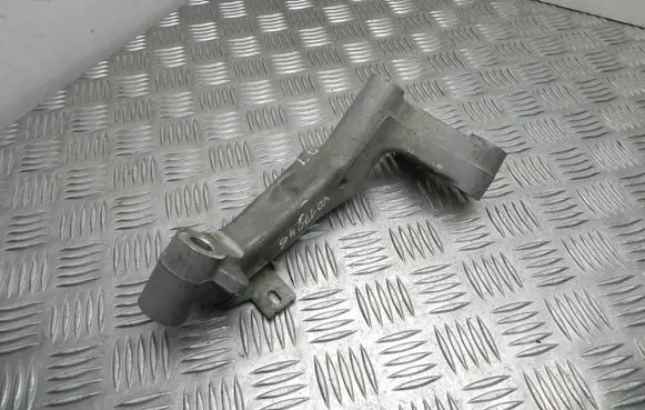 Peugeot 308 EGR valve cooler bracket 9677630180 VD17346