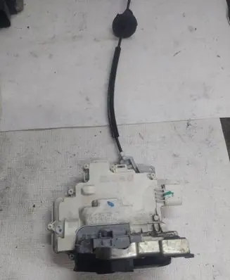 Audi A4 S4 B8 8K Rear door lock 8K0839016