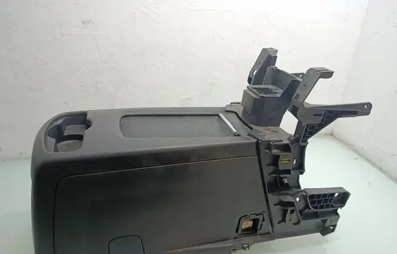 Peugeot 5008 Center console 9670593077