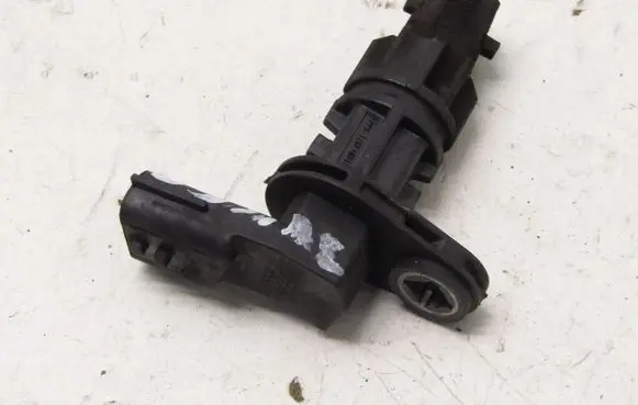 Nissan Juke II F16 Crankshaft position sensor 138215555B