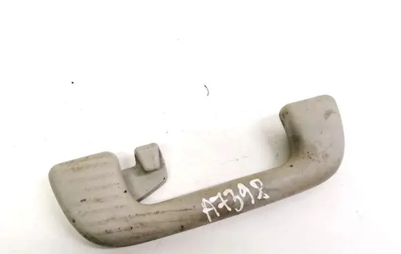 Toyota Avensis T270 Rear interior roof grab handle L1020373