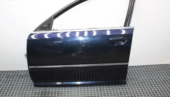 Audi A8 S8 D3 4E Front door 7XZ5D