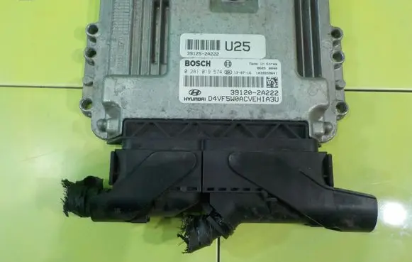 Hyundai i40 Engine control unit/module 391202A222 XP259