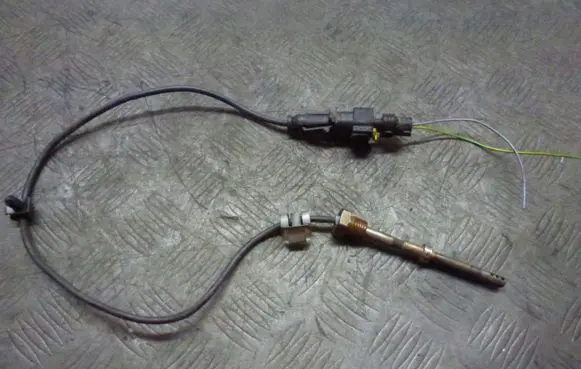 Fiat Doblo Exhaust gas temperature sensor 55271708