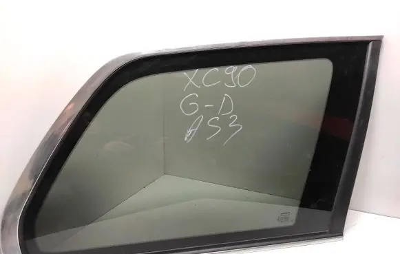 Volvo XC90 Rear side window 30674957