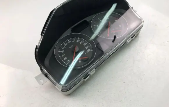 Volvo C70 Speedometer (instrument cluster) 31296228