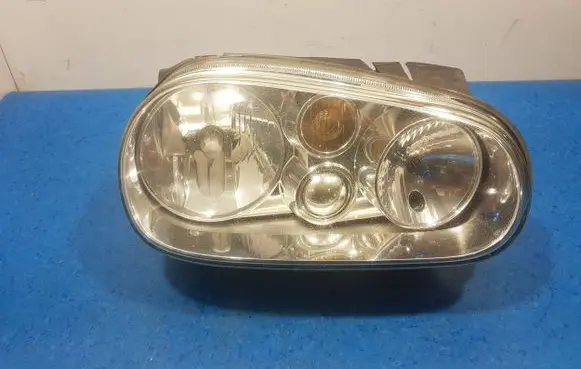 Volkswagen Golf IV Headlight/headlamp