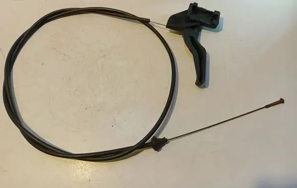 Opel Vectra B Engine bonnet (hood) release handle 7002346