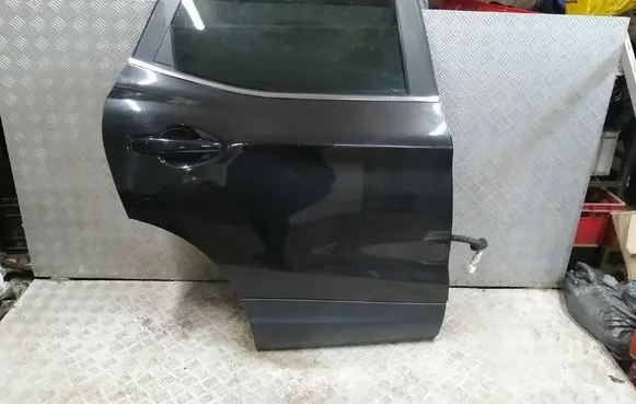 Nissan Qashqai Rear door