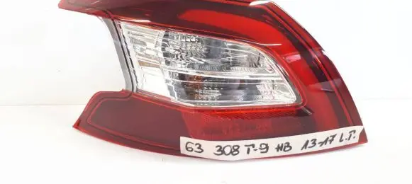 Peugeot 308 Rear/tail lights 9677817680