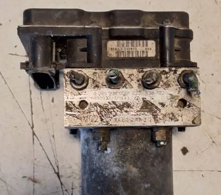 Renault Scenic II - Grand scenic II ABS Pump 84B02AAY2 0265234000 8200038702