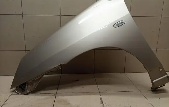Suzuki Liana Fender