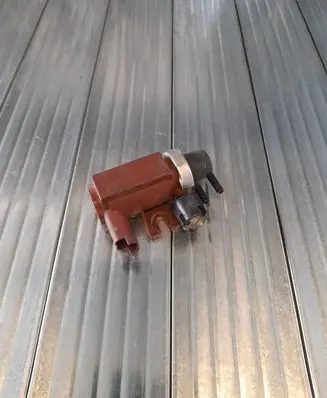 Volvo V50 Turbo solenoid valve 70096602 9650098380