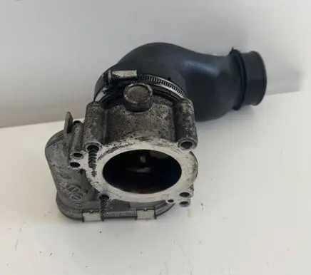 Mercedes-Benz E W211 Throttle valve A2711410025