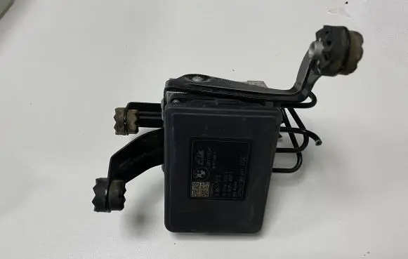 BMW 2 F22 F23 ABS Pump 6887510