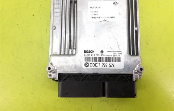 BMW 3 E46 Engine control unit/module DDE7789572