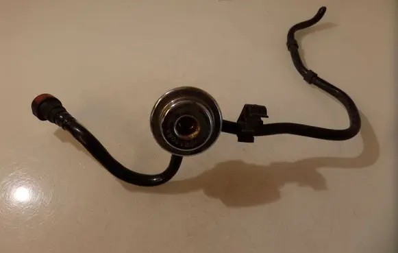 Ford Focus Fuel line pipe 4M519B337AF