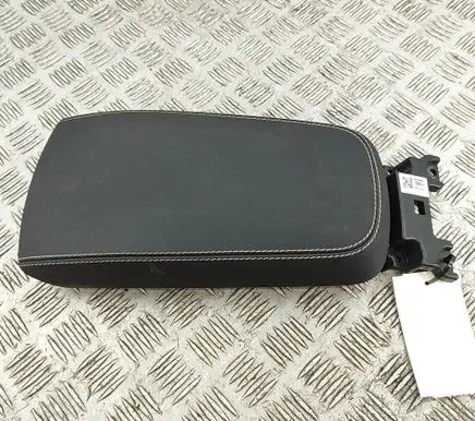 Volvo XC40 Armrest 32352693 31469781