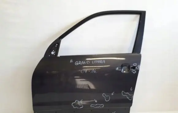 Suzuki Grand Vitara II Front door