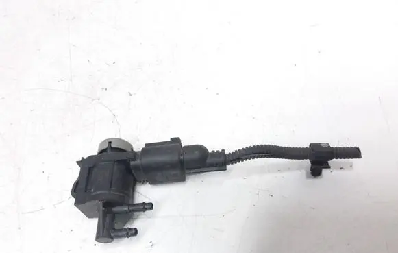 Volkswagen Sharan Vacuum valve 1J0906283C