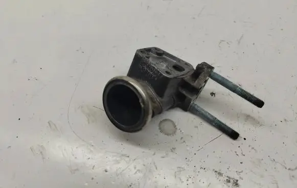 Volkswagen Golf V EGR valve 06A131166E