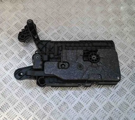 Battery box tray