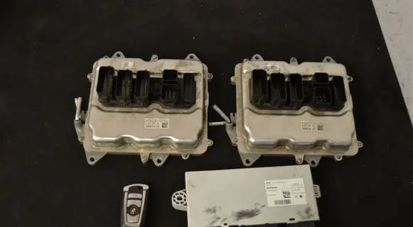 BMW M5 Other engine bay part 8617549 9339272