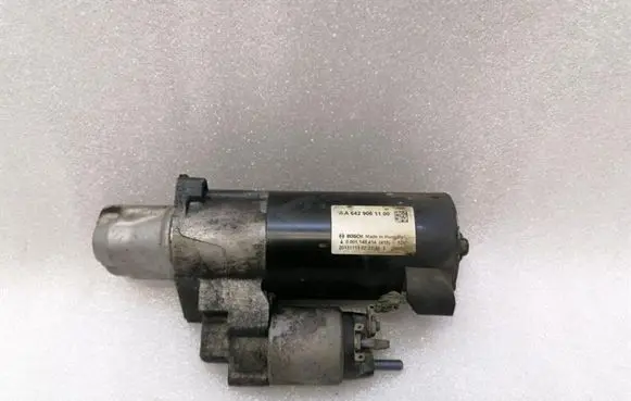 Mercedes-Benz S W221 Starter motor A6429061100 A6429060900