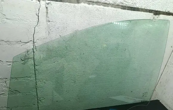Chrysler Pacifica Front door window glass four-door DOT459FYGM540 43R001565 E000001