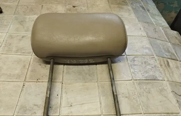 Chrysler Pacifica Rear seat headrest 